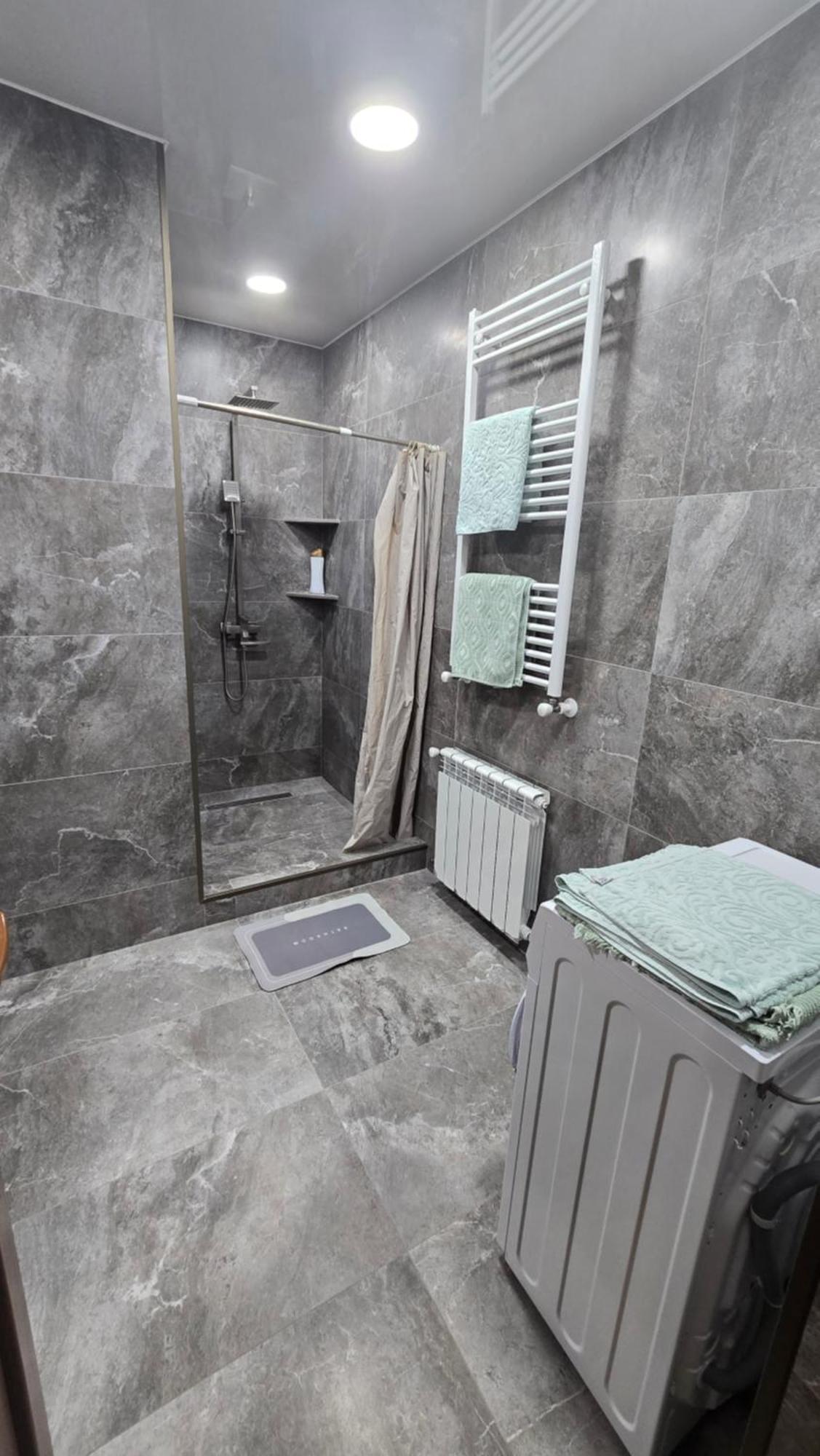 Khorgo Hotel Gori Quarto foto